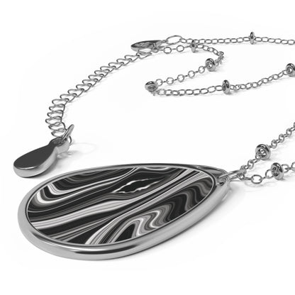 Radiating Elegance V2 Elegant Oval Necklace – Modern Black & Silver Design for Everyday Wear